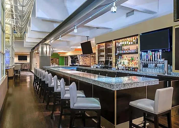 Crowne Plaza Chicago Ohare & Conf Ctr By Ihg 4*